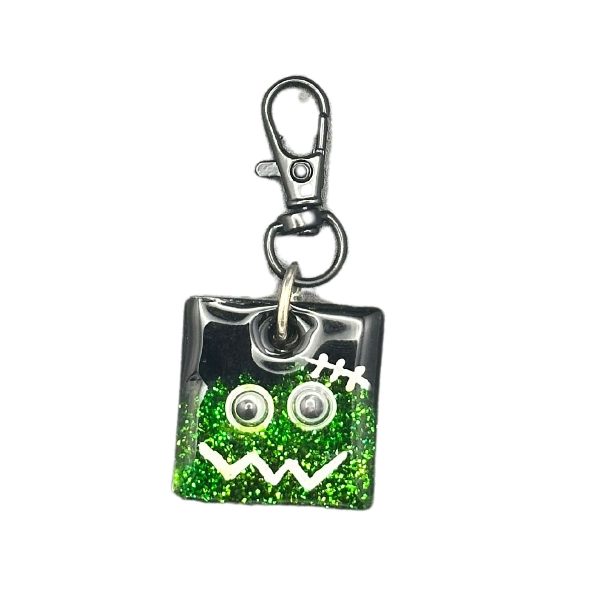 Pet ID Tag: Green monster smart QR pet id tag, for cats and dogs